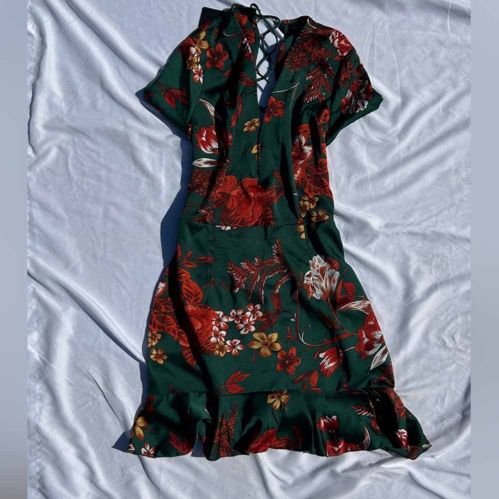 Pretty Little Thing dress!